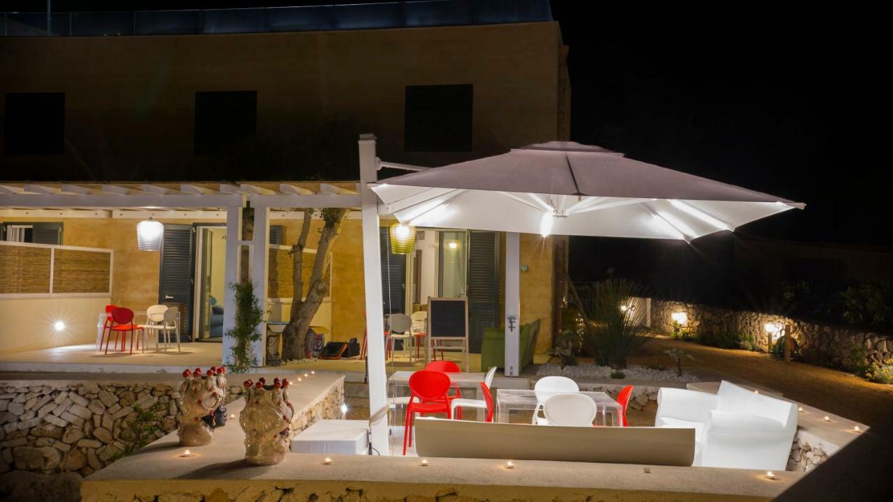 Le Suites Del Carrubo Favignana Buitenkant foto