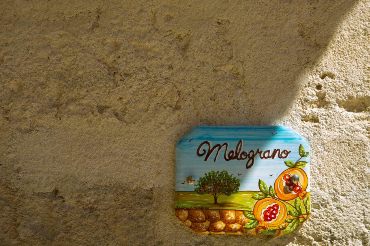 Le Suites Del Carrubo Favignana Buitenkant foto