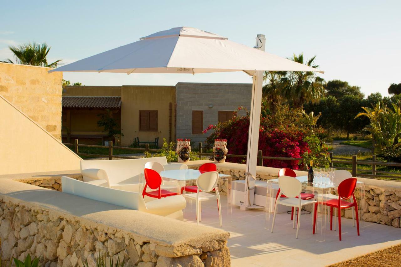 Le Suites Del Carrubo Favignana Buitenkant foto