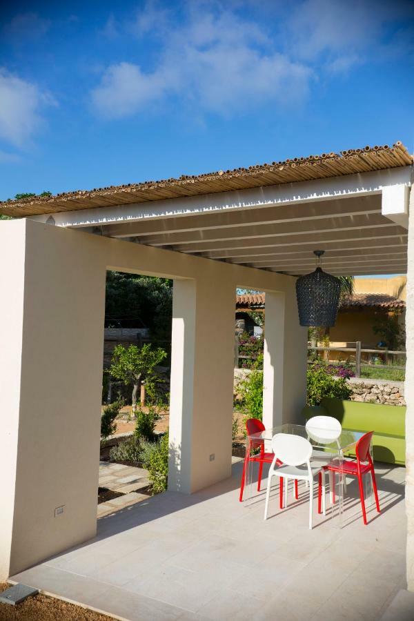 Le Suites Del Carrubo Favignana Buitenkant foto