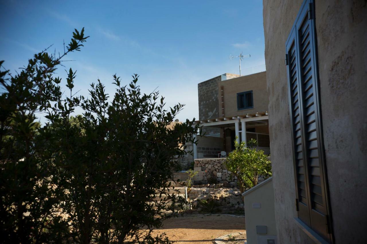 Le Suites Del Carrubo Favignana Buitenkant foto