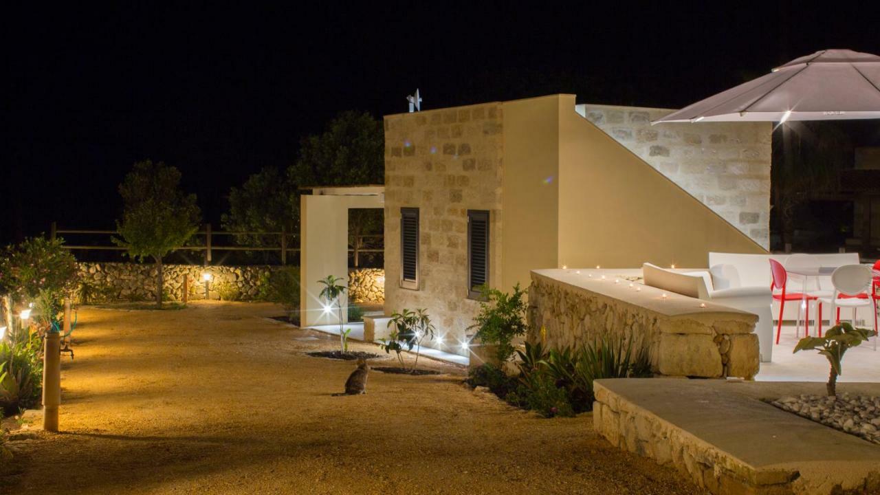 Le Suites Del Carrubo Favignana Buitenkant foto